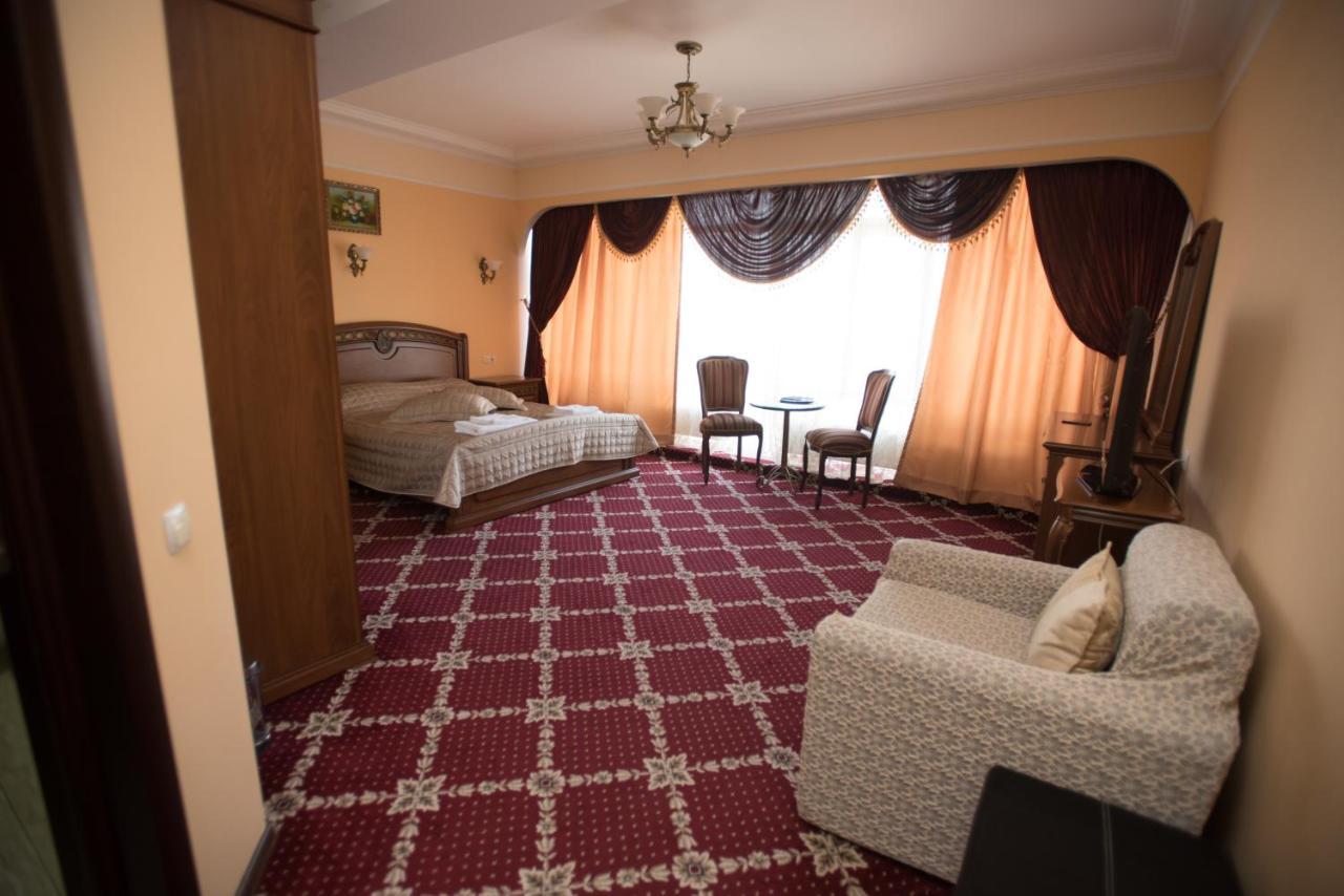 Altin Palace Comrat Extérieur photo