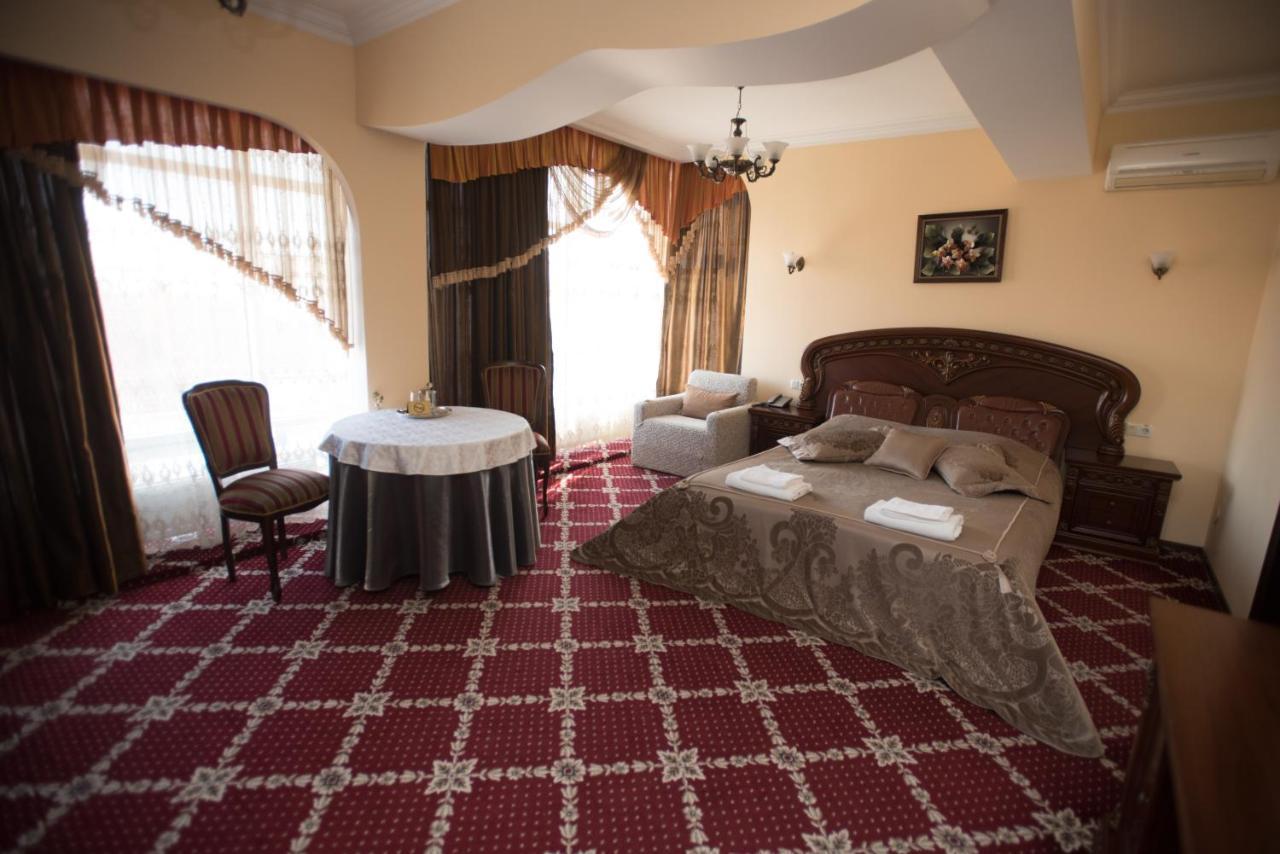 Altin Palace Comrat Extérieur photo