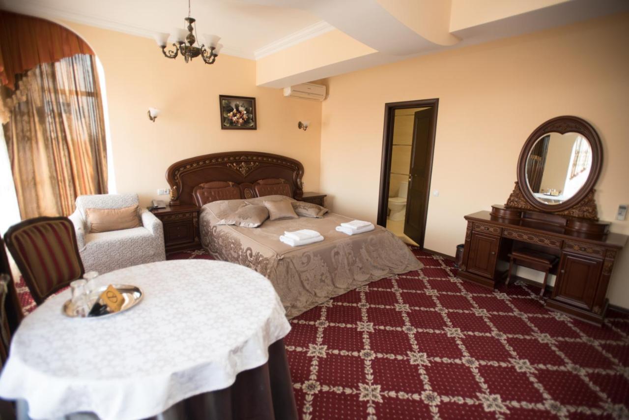 Altin Palace Comrat Extérieur photo