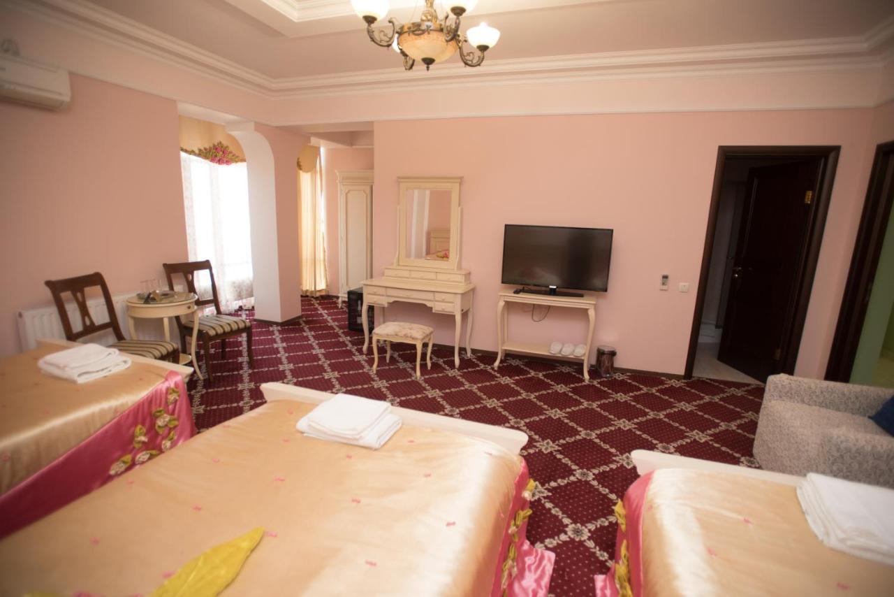 Altin Palace Comrat Extérieur photo