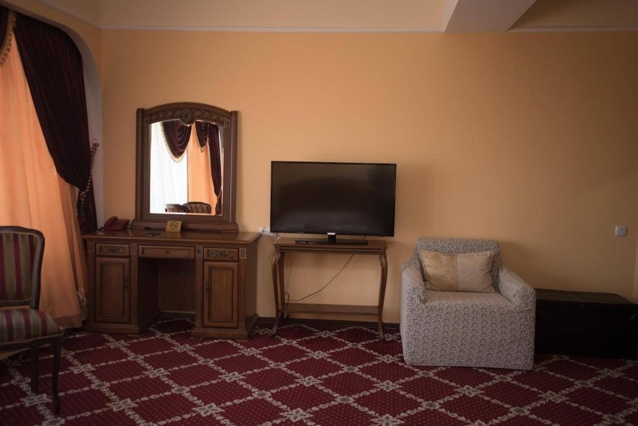Altin Palace Comrat Extérieur photo